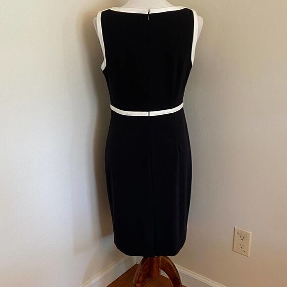 Calvin Klein Black & White Sheath Dress Size 8 - Picture 2 of 4